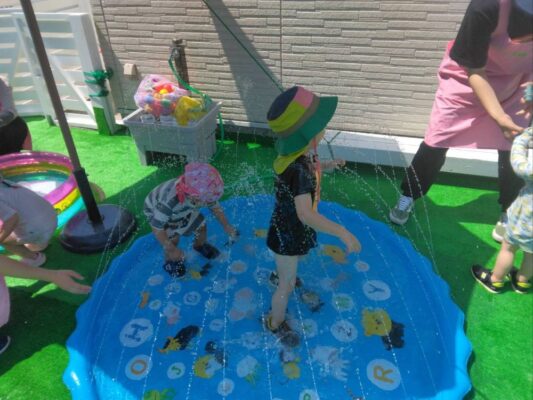 つくば市ルンルン保育園春日水遊びスタート❣️