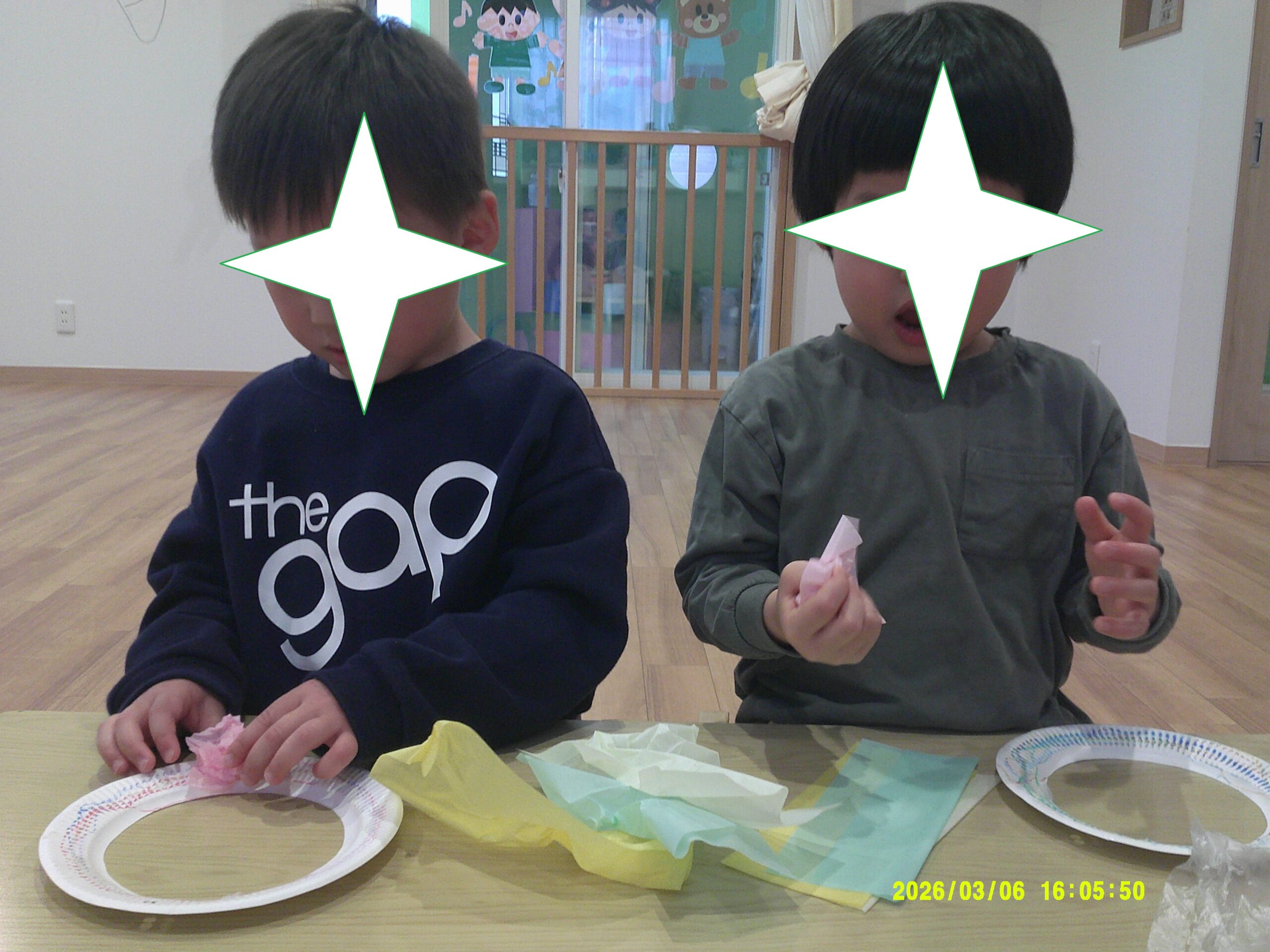 つくば市ルンルン保育園春日🎵はらぺこあおむし製作の様子✨