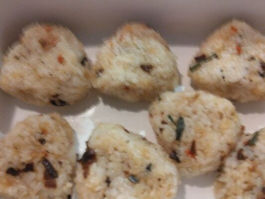 つくば市ルンルン保育園春日おにぎり🍙にぎにぎ食べてみな🙆